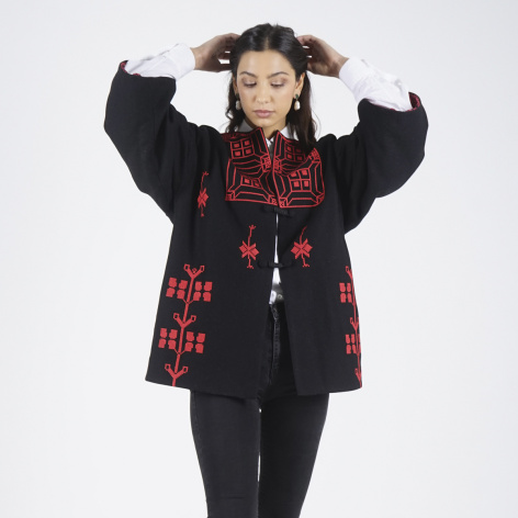 Jacket "DESERT FLOWERS" wool with red embroidery by Kokosha - Cardigans
